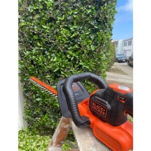 20V MAX Cordless Hedge Trimmer with Power Command Powercut, 22-Inch